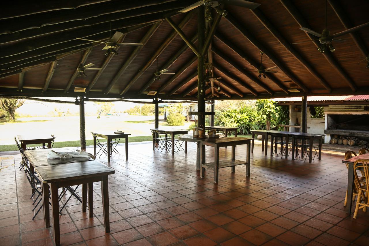 Aguapé Lodge Colonia Carlos Pellegrini  Exterior foto