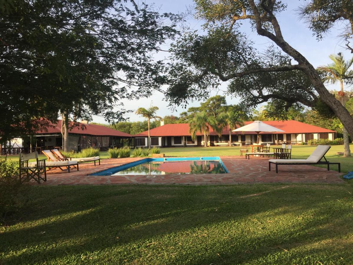 Aguapé Lodge Colonia Carlos Pellegrini  Exterior foto